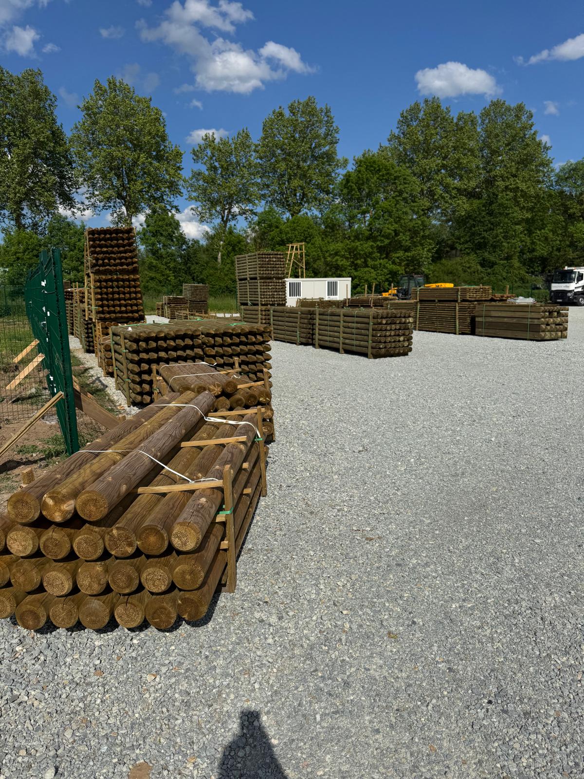 Piquets en bois autoclave pour clôtures et aménagements