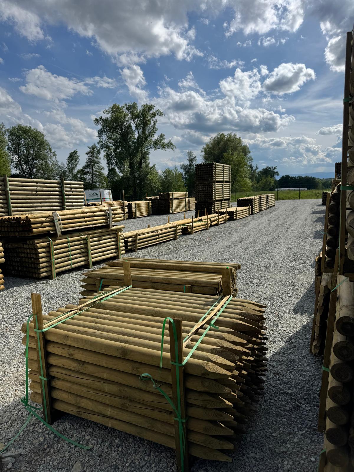 Fournisseur de poteaux et rondins bois pour collectivités